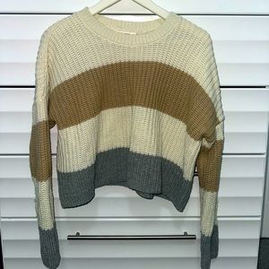 Women triple color cropped sweater